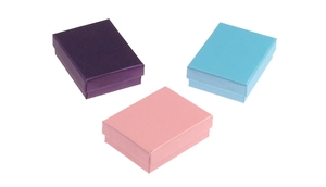 Three-color kraft paper jewelry gift boxes in purple, blue, and pink for rings and necklaces