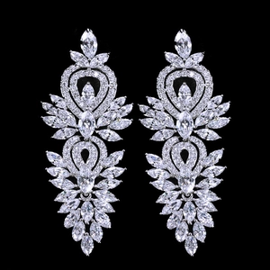 Boucles d'Oreilles Longues en Cuivre Zirconia AAA Clair Luxe Vintage pour Femmes Élégante Feuille Mariage Bijoux de Fête