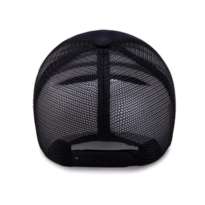 Casquette de baseball classique en maille noire avec fermeture snapback et tissu respirant