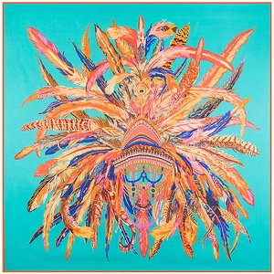 Détail de l'imprimé plume et couronne sur grand foulard en soie satinée bleu 130cm