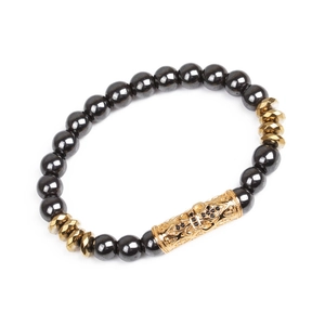 Bracciale magnetico da uomo in ematite con ciondolo a croce dorata e distanziatori