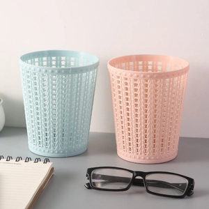 Minimalist woven texture plastic desktop trash can in light blue and pink colors