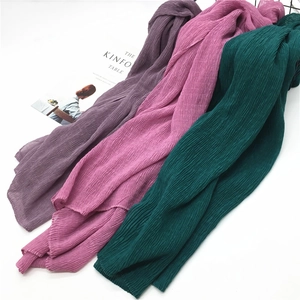 Minimalist cotton linen pleated scarves in deep purple and dark green for women