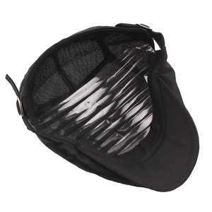 Béret en maille respirante noire avec boucle réglable en métal pour l'été et extérieur
