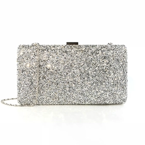 Funkelnde silberne Abendtasche mit Pailletten und Metallkette für Damenmode