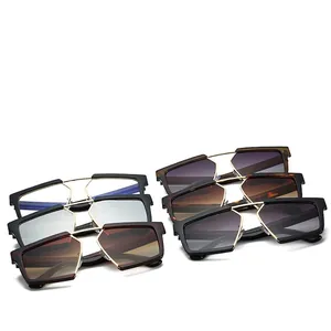 Retro oversized geometric sunglasses with gradient lenses and stylish frames for unisex