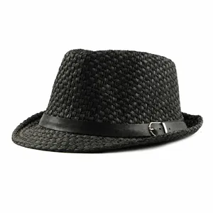 Ademende zwarte strooien fedora jazzhoed met stijlvolle gespband voor zonbescherming