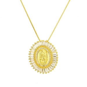 Collier avec pendentif ovale Vierge de Guadalupe en or et pierres zircons brillants