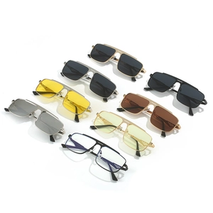 Klassische quadratische Metall-Pilotenbrille mit Doppelsteg und bunten Gläseroptionen