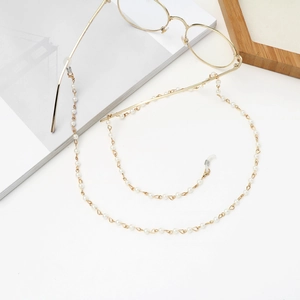 Elegant gold pearl glasses chain with non-slip hooks for sunglasses and reading eyewear