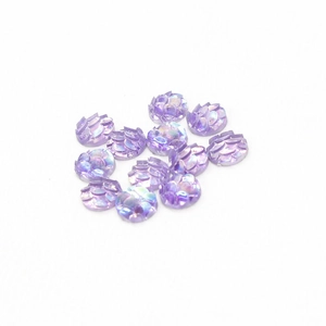 Violette Harz Cabochons mit Fischschuppen-Muster und regenbogenfarbenem AB-Effekt