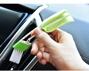 Spazzola per interni auto a doppia testa con panno in microfibra verde e setole in nylon
