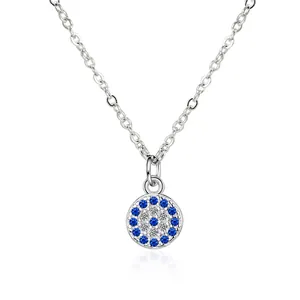 Collar de ojo turco plateado con colgante redondo de circonitas azules y blancas