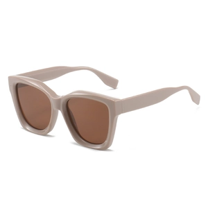 Fashion cat eye Y2K sunglasses with light brown square frame and brown lenses