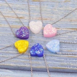 Heart Pendant Necklace Resin Opal Stone Minimalist Sparkly Colorful Fashion Jewelry For Women Girls Elegant Accessory