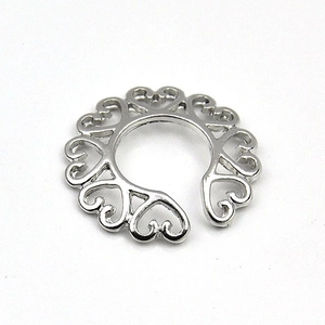 Silver non-pierced heart patterned nipple ring clamp with adjustable open design