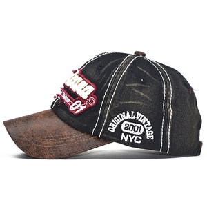 Vintage baseball cap with black washed cotton, brown PU brim and 3D embroidery detail