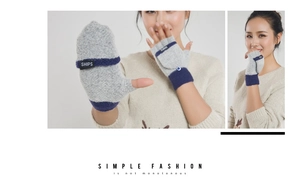 Détail de gants en tricot gris avec poignet bleu et étiquette tissée SHIPS