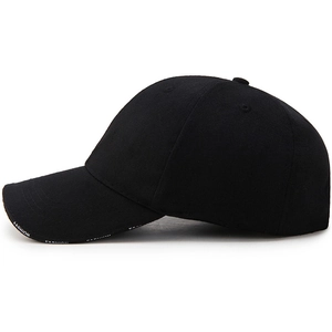 Casquette de baseball noire classique à six panneaux avec bord incurvé et broderie