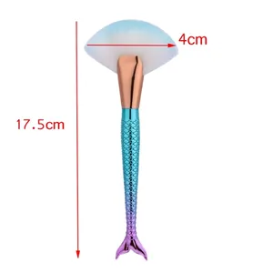 Detailed dimensions of mermaid makeup brush with a 17.5cm length and 4cm brush head width