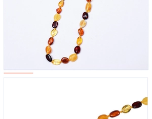 Vue détaillée de perles d'ambre multicolores irrégulières avec texture et éclat naturels
