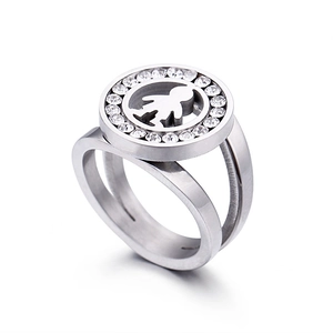 Bague en acier titane argenté avec plateau rond serti de diamants et motif silhouette