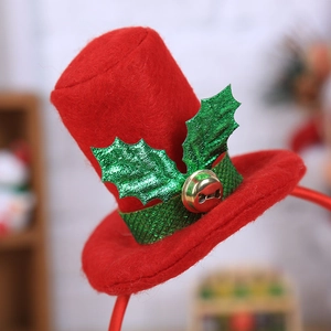 Weihnachtshaarreif mit Mini-Filzhut in Rot, grünen Stechpalmenblättern und Goldglöckchen