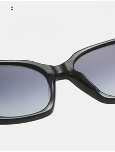 Close-up of comfortable integrated nose pads on trendy square frame sunglasses