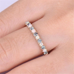 14k rosegoud vergulde ring met witte opaal en blauwe kristallen edelstenen