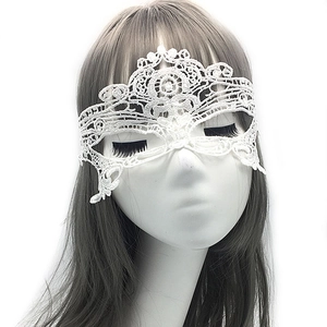 Elegant white lace eye mask for Halloween parties and cosplay on a white mannequin head