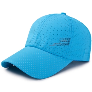 Casquette de baseball en maille bleu vif respirante pour le soleil et le sport d'été
