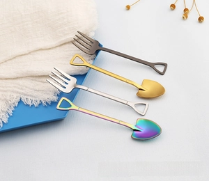 Creative spade-shaped stainless steel spoons and forks set in diverse metallic finishes