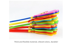 Mani giocattolo clapper in plastica colorata impilate per feste ed eventi