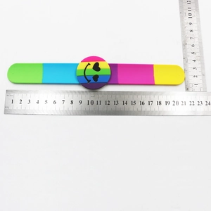 Five-color silicone heart smiley slap bracelet for kids, 22cm length measurement view