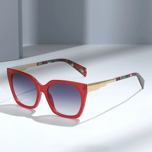 Fashion Square Cat Eye Sunglasses For Women Metal Temple UV400 Protection Gradient Lens Vintage Trendy Sun Glasses Eyewear