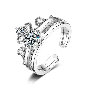 Elegante conjunto de dos anillos de corona ajustables en plata S925 con circonitas brillantes