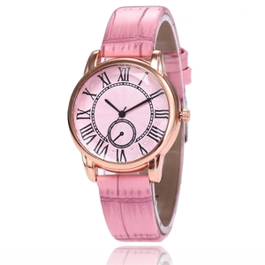 Women Fashion Quartz Watch Rose Gold Alloy Case Crocodile Pattern PU Leather Strap Roman Numerals Retro Analog Wristwatch