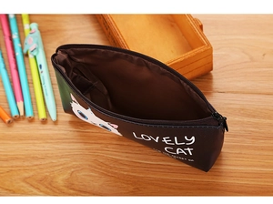 Détail de la trousse à crayons chat en cuir PU lisse avec fermeture éclair métallique