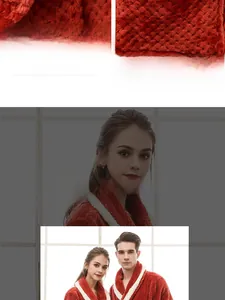 Detailansicht eines dunkelroten Flanell-Bademantels mit Jacquard-Struktur und Gürtel