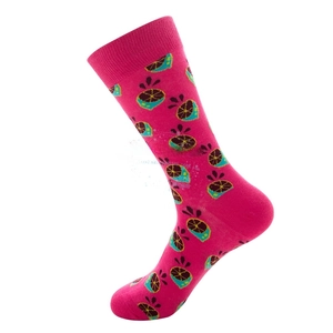 Detailansicht rosa Socke mit gelbem Orangen-Print und feiner Strickstruktur für Herren