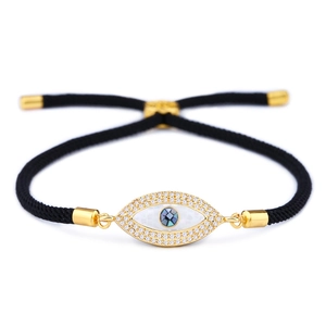 Bracciale intrecciato occhio del male regolabile con nacre e cristalli di zircone