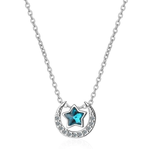 Elegante Halskette mit silbernem Mond und blauem Stern sowie funkelnden Zirkonia