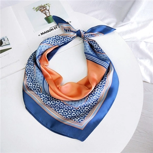 Florales Seidentuch mit geometrischen Sternmustern in Marineblau und Orange