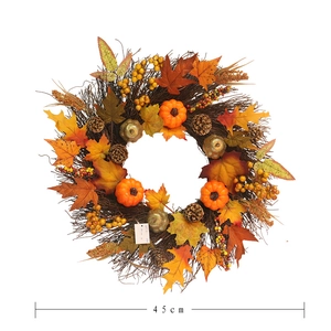 Couronne d'automne avec feuilles d'érable citrouilles et pommes de pin décor Halloween