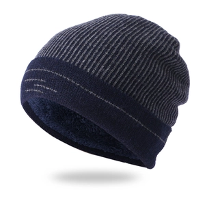 Winter Strickmütze für Herren mit dickem Fleece-Futter und gestreiftem Muster