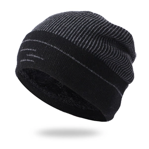 Warme Strickmütze für Herren mit dickem Fleece-Futter in Schwarz und Grautönen