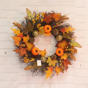 Couronne De Récolte De Thanksgiving Artificielle Feuilles D'érable En Satin Citrouilles Dorées Cônes De Pin Baies Décoration Murale