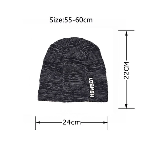 Dimensioni dettagliate del berretto invernale a maglia: 24 cm di larghezza e 22 cm