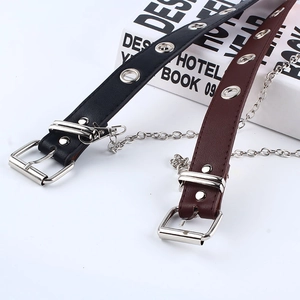 Punk-Ledergürtel mit Metallösen und dekorativer Kette in Schwarz und Braun