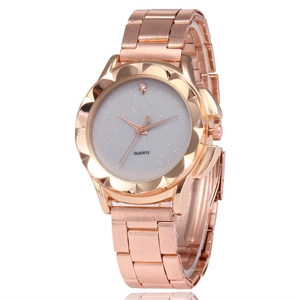 Orologio da donna in oro rosa con quadrante cielo stellato e lunetta floreale
